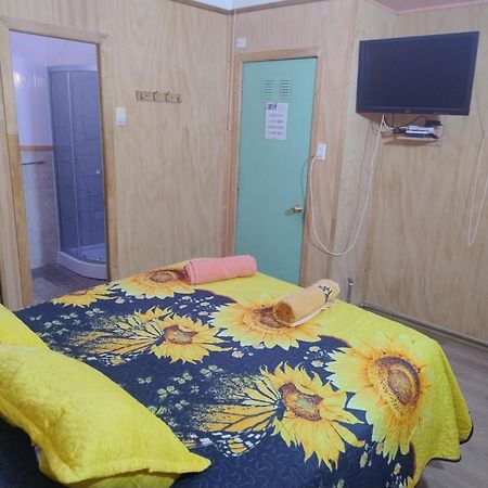 Hostal Y Residencial El Mundial Puerto Natales Exteriör bild