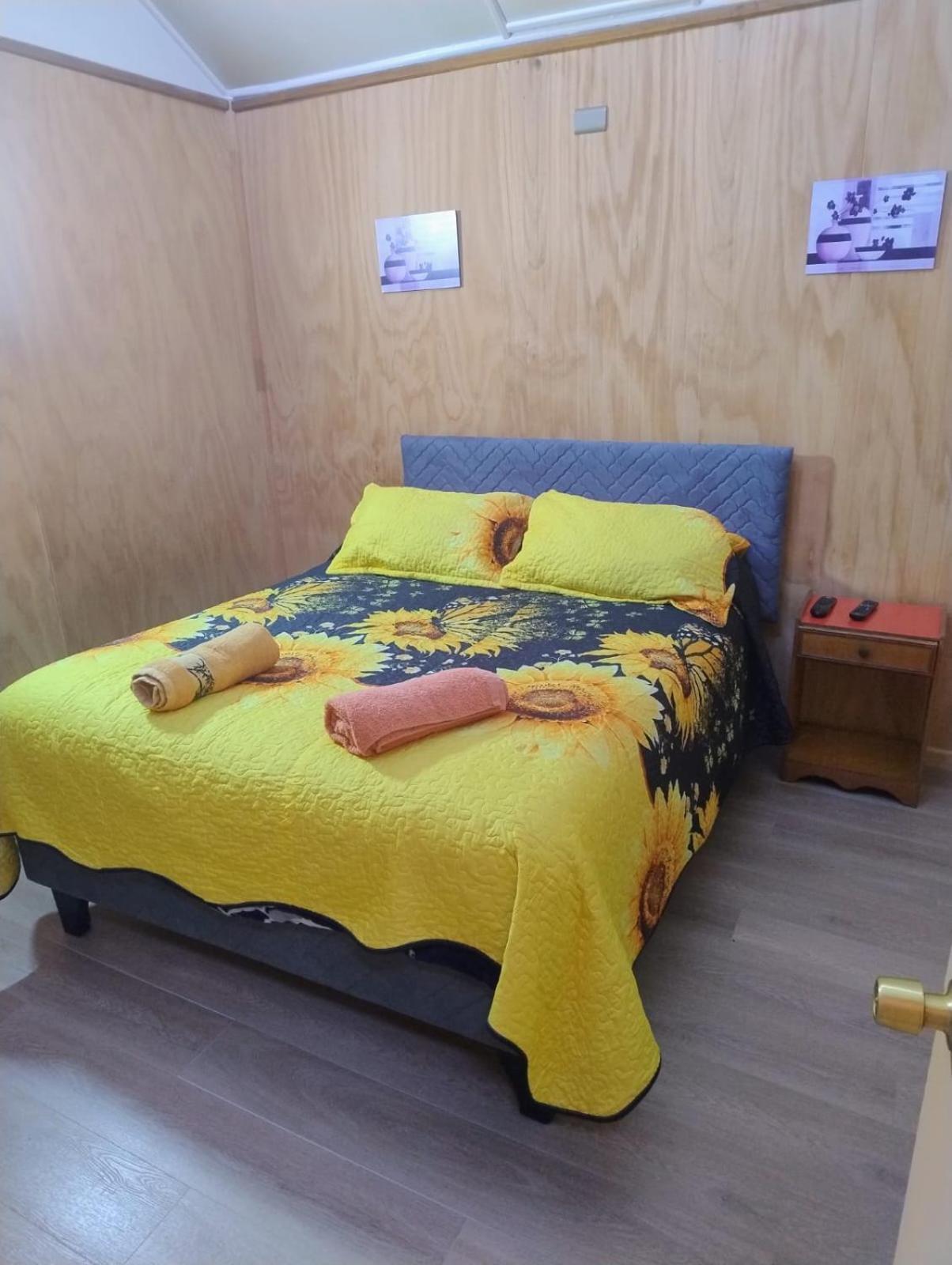 Hostal Y Residencial El Mundial Puerto Natales Exteriör bild